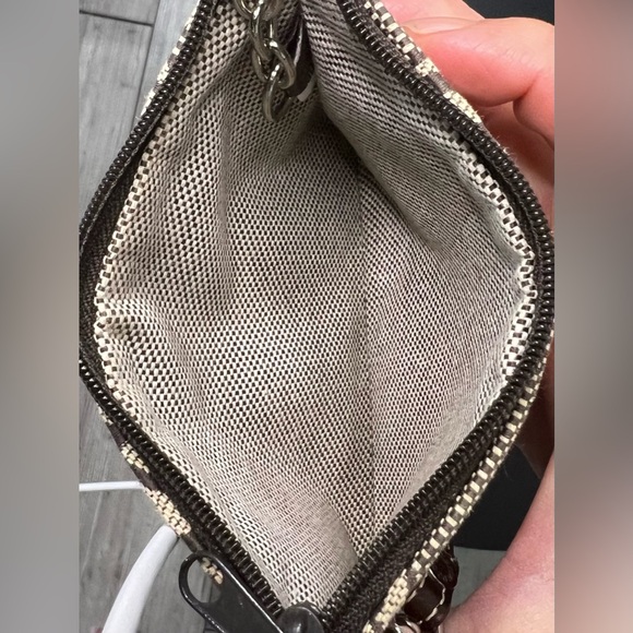 Vintage Dooney & Bourke Signature Zip Around Donegal Crest Domed Satchel Bag - Picture 4 of 16